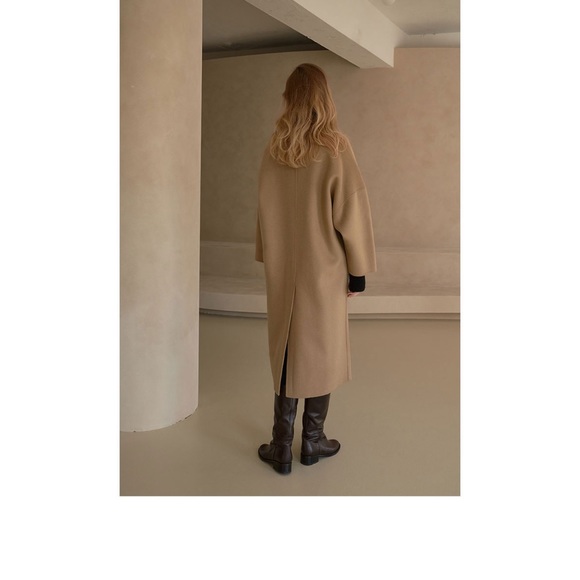 Overfit Handmade Wool Coat - Picture 6 of 12